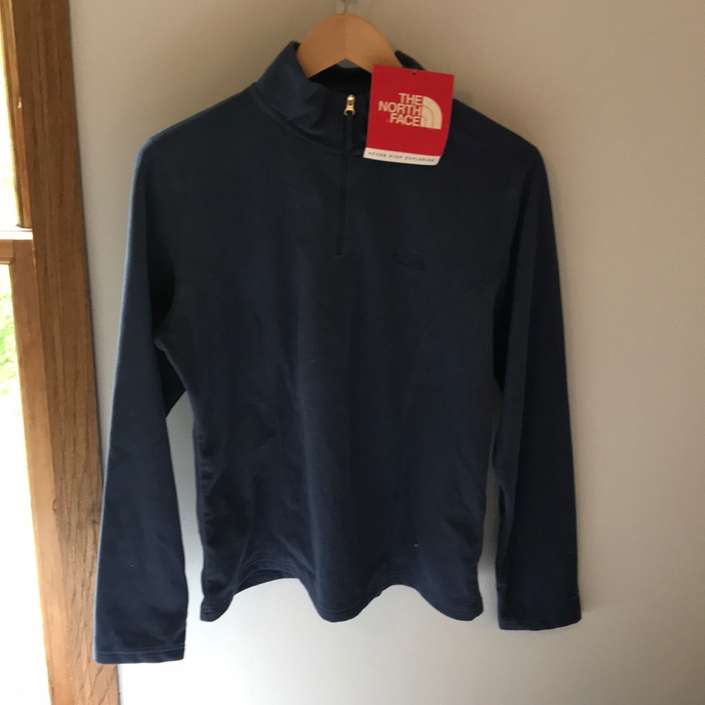 NEW North Face sweatshirt